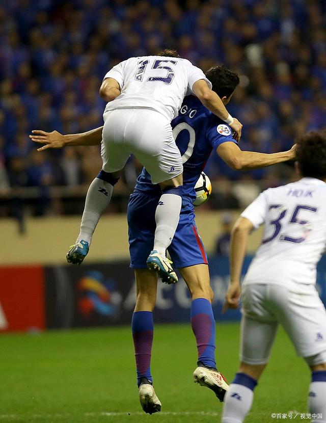 南宫电竞大舞台-本菲卡训练开放日；赛后完成体检引欢呼；德甲在即；团队化学反应显著